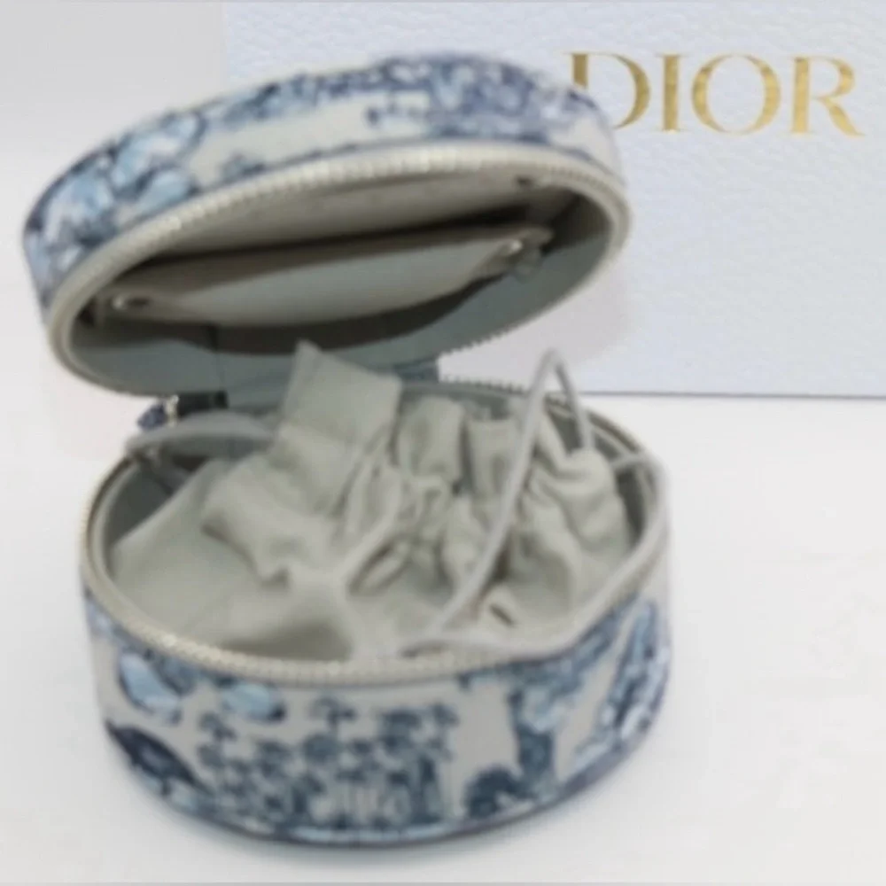 Dior Jewellery Travel Bag - Picture 9 of 11